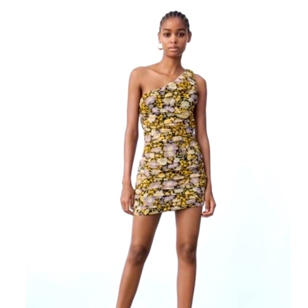Zara 💐 👗